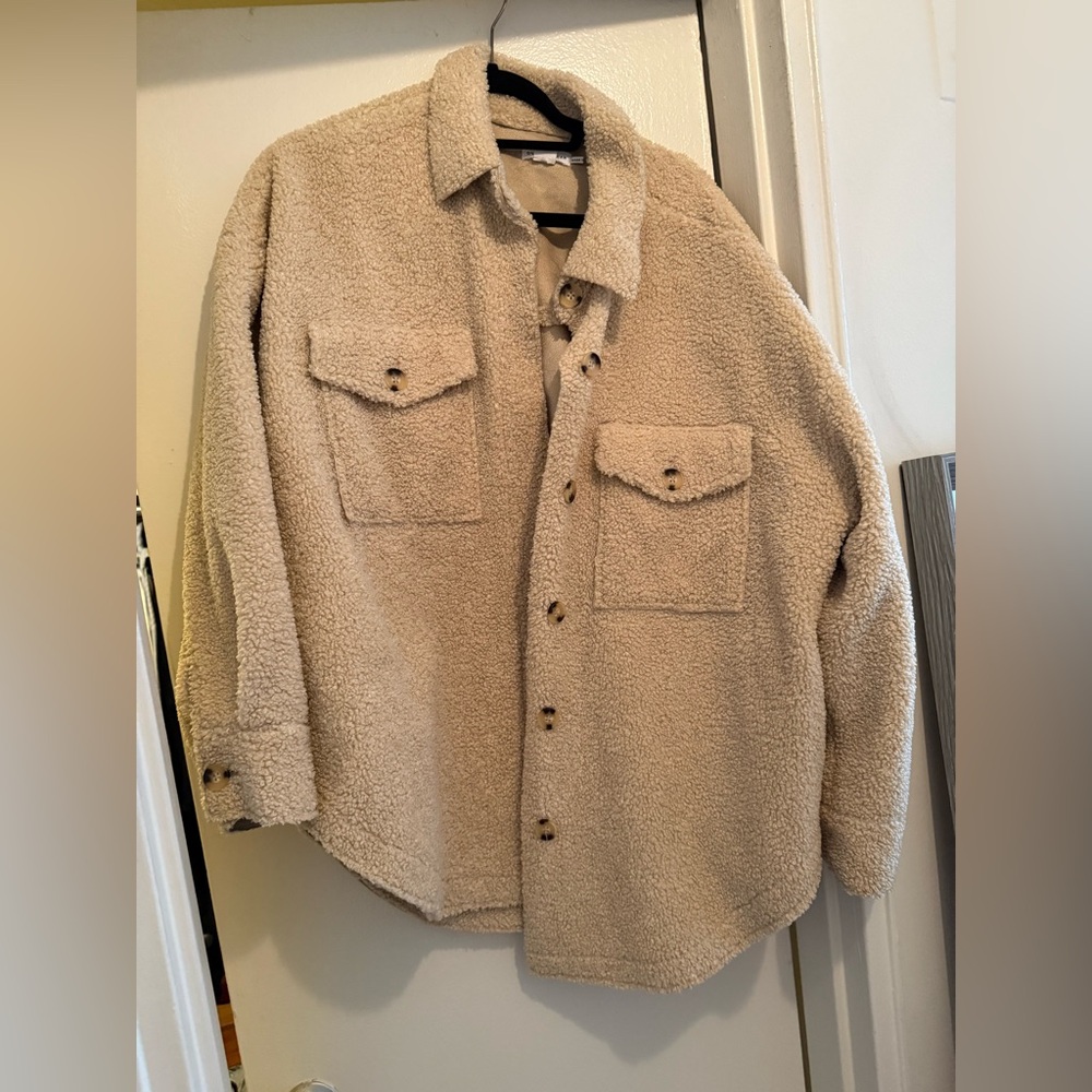 Good American Tan Lightweight Shirt Jacket Plush Style